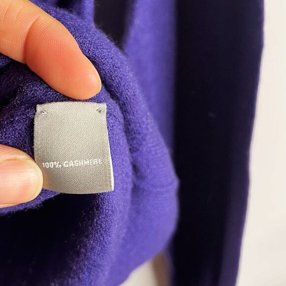 Neiman Marcus Mens Medium M Dark Purple Cashmere V Neck Pullover Sweater Knit - Picture 6 of 8